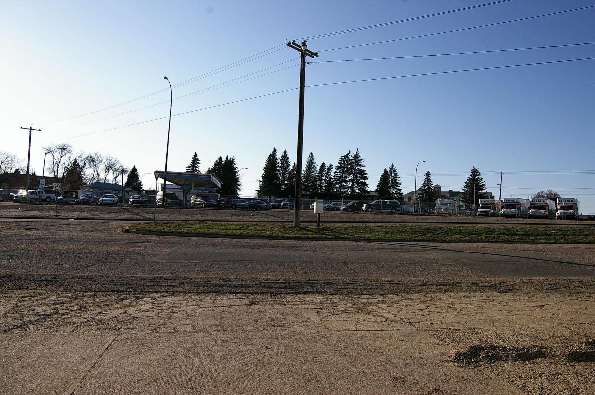 Hat Motel Medicine Hat Exteriör bild